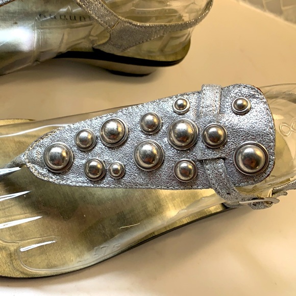 Ladies studded silver sandals by: Chinese Laundry - Picture 5 of 9
